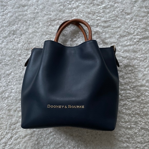 Dooney & Bourke Saffiano Small Barlow